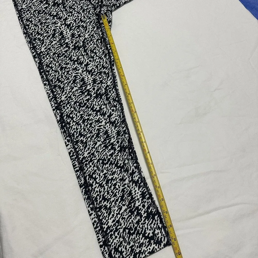 Nike Dri Fit Black & White Patterned Athletic Workout Pants / Yoga Leggings Sz S - Image 3
