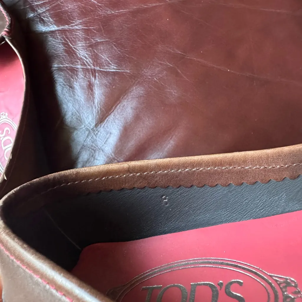 Tod's  Brown Loafers with Pink Laces - Image 4