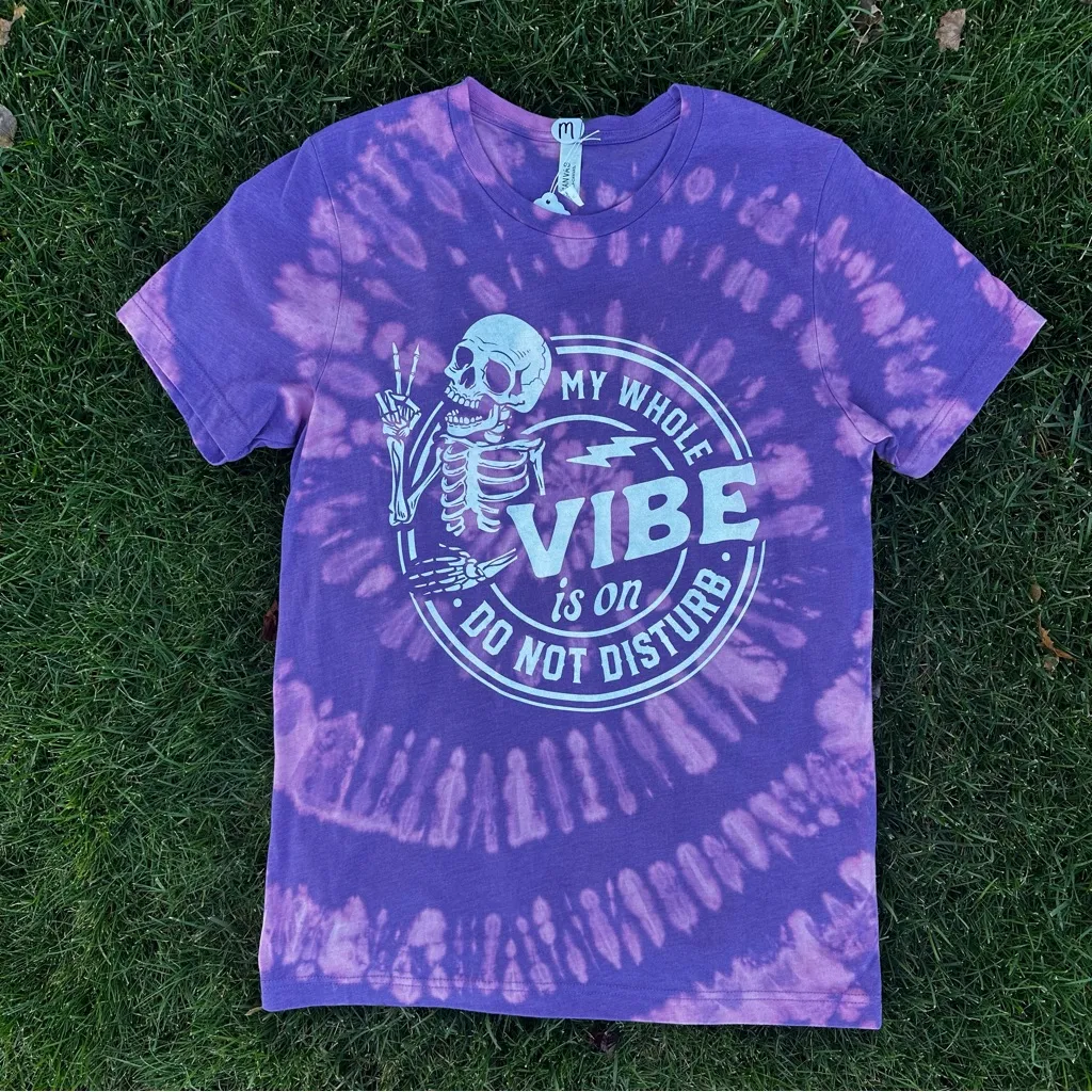 Vibe is on DND Reverse Dye T-shirt Medium - Image 4