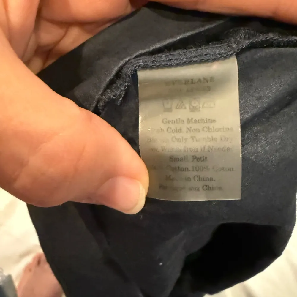 Everlane Blue Blouse Relaxed Fit Essential size small - Image 5