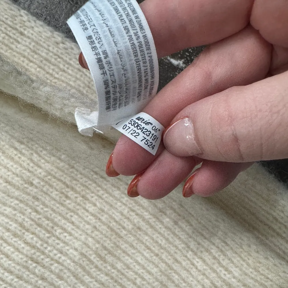 AERIE‎ NWOT Ivory Cable Knit Scarf Long Blanket Warmth Cozy - Image 4