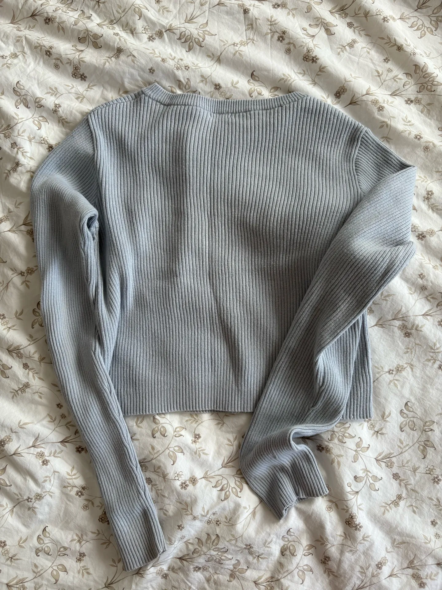 Cropped ribbed baby blue sweater - Image 5
