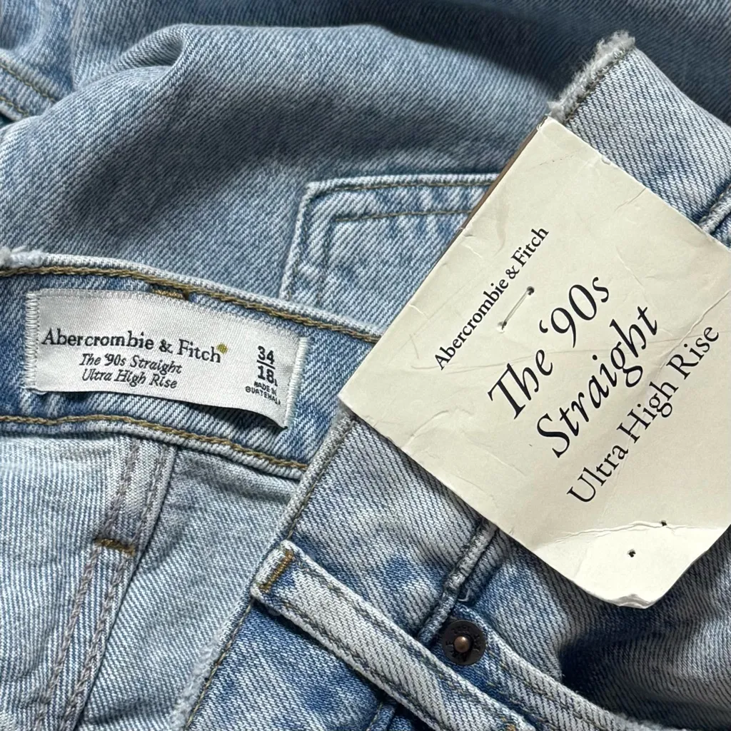 NEW Abercrombie & Fitch The 90’s Straight Ultra High Rise Comfort Jeans 34/18L - Image 7