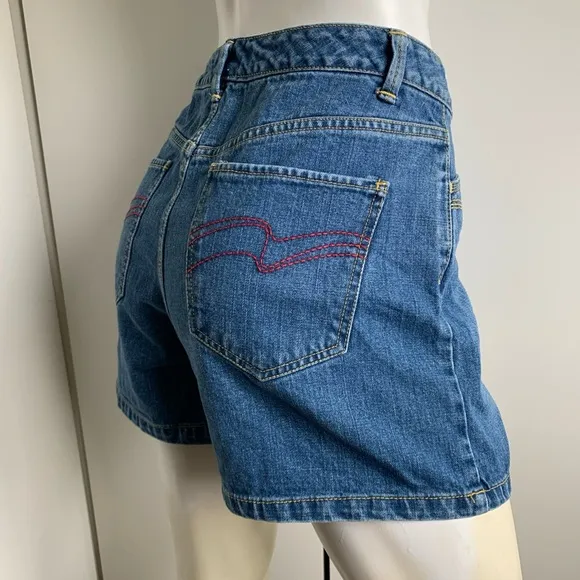 *Y2K* Tommy Hilfiger size 10 mom jean shorts high rise 100% cotton - Image 2