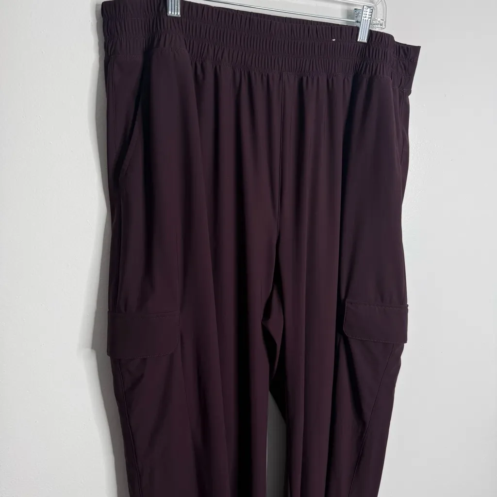 Old Navy Sleektech Go Dry Cargo‎ Ankle Pants In Boxwood Size XL Tall - Image 6