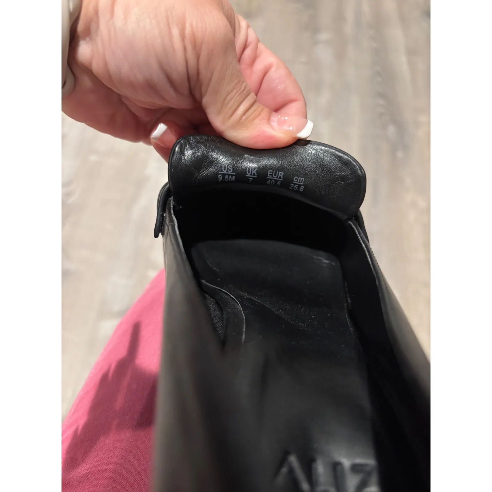 Naturalizer Black Leather Loafer Amble Block Heel Pumps Modern Classic 9.5M - Image 7