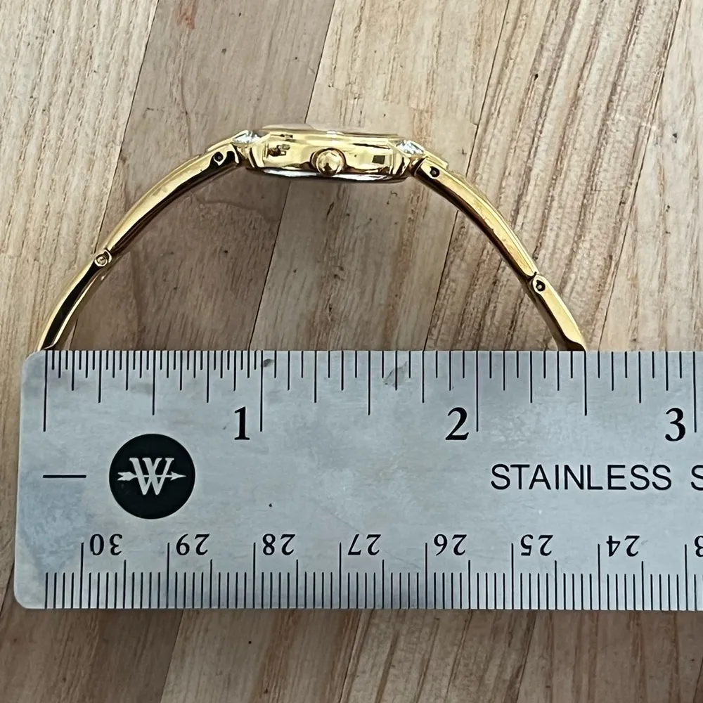 Citizen Eco-Drive Ladies Watch Crystals Pearl Dial Gold Tone Bracelet Solar - Image 9