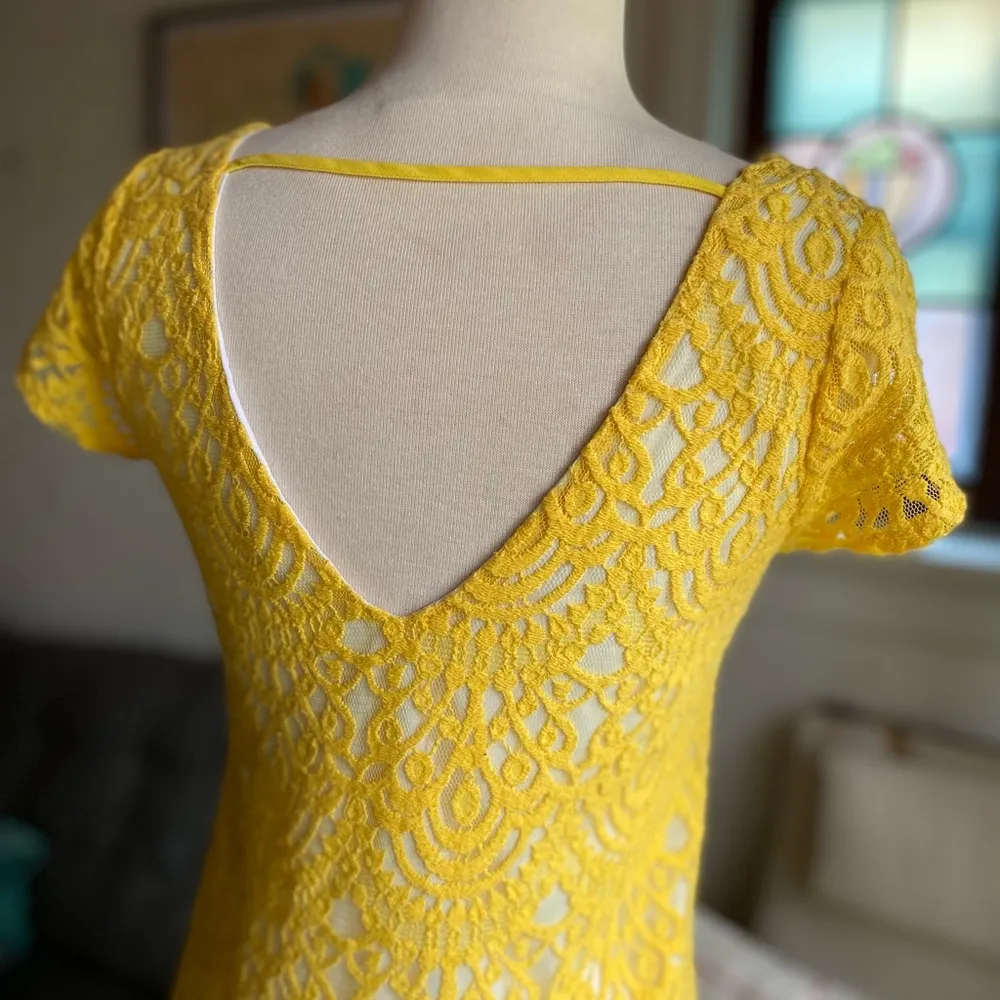 Adorable Yellow lace Socialite Brand mini dress, A-Line. Size S - Image 5