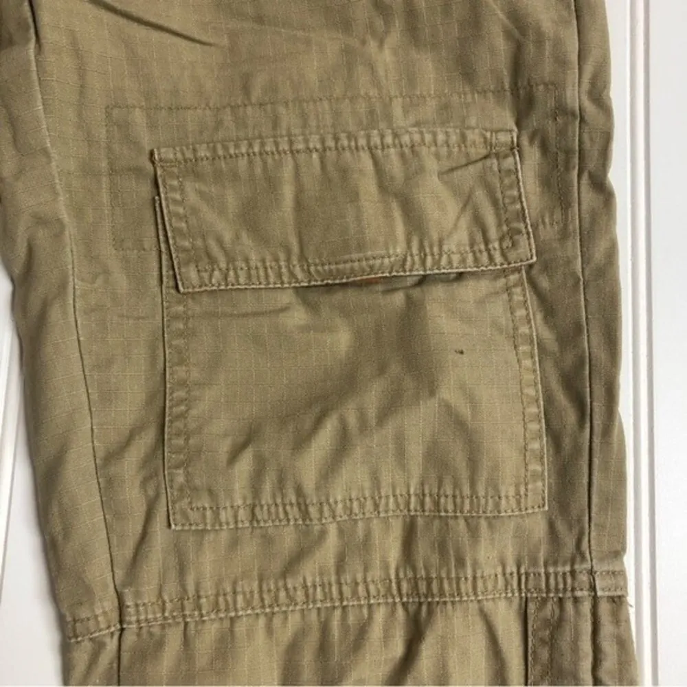American Eagle Outfitters Tan Cargo Capris Pants - Image 4