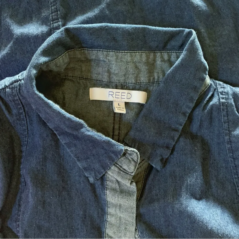 REED Contrasting Chambray Sleeveless Shirt Large Blue - Image 5