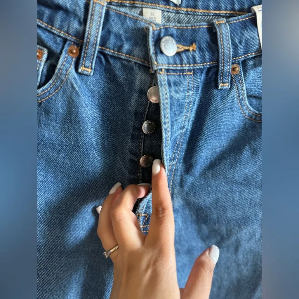 Women’s jeans Universal Thread Relaxed Blue Denim Jeans Size 8 - Image 2