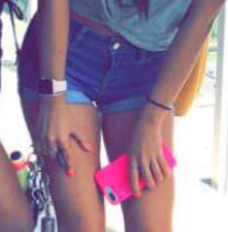 Super stretch light denim shorts Size 24 - Image 3