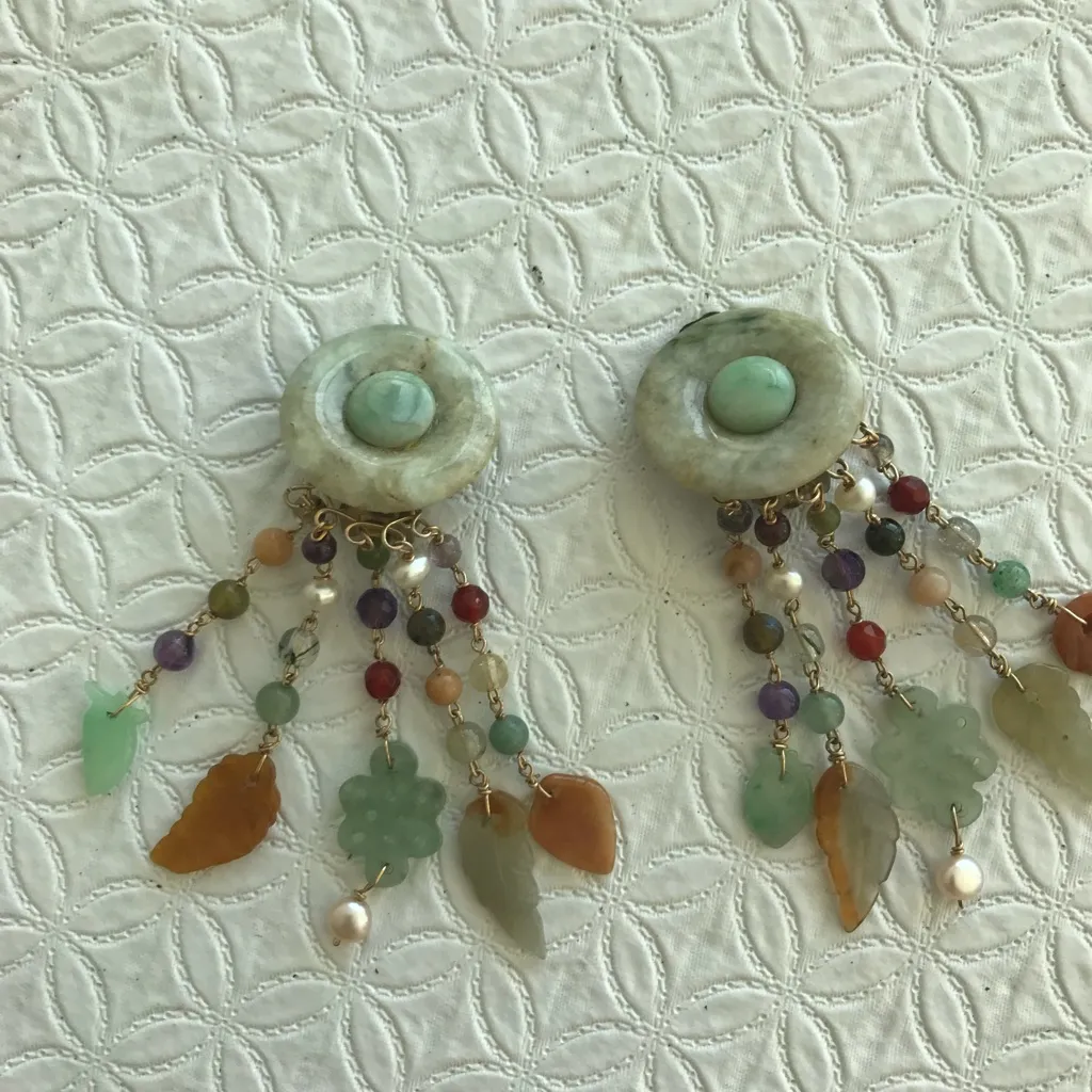 Flirty Vintage Nephrite Jade/Pearl/amethyst/garnet beads clip earrings Green - Image 4