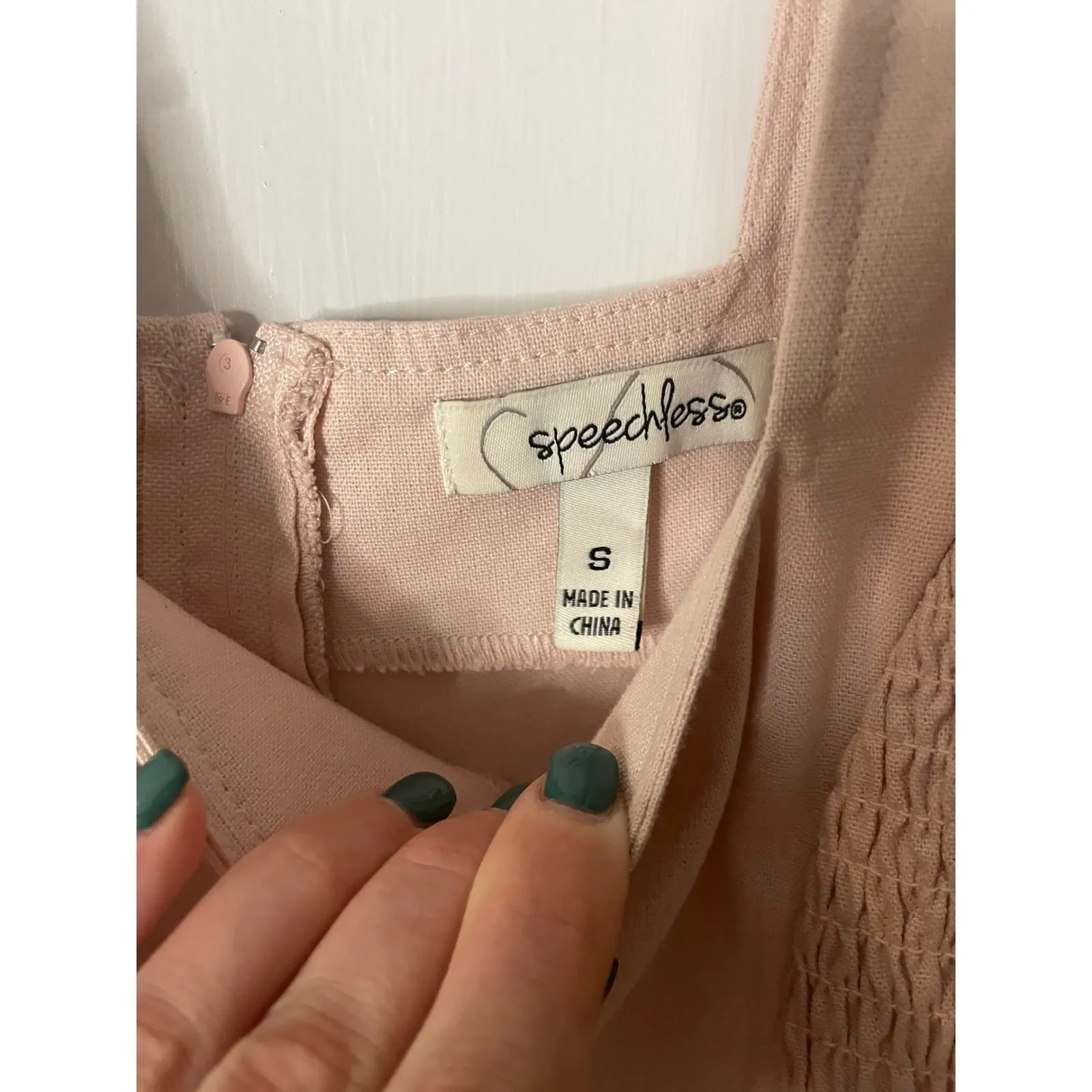 Speechless Smocked Cropped Jumpsuit Womens Size S Square Neck Sleeveless Pink - Image 3