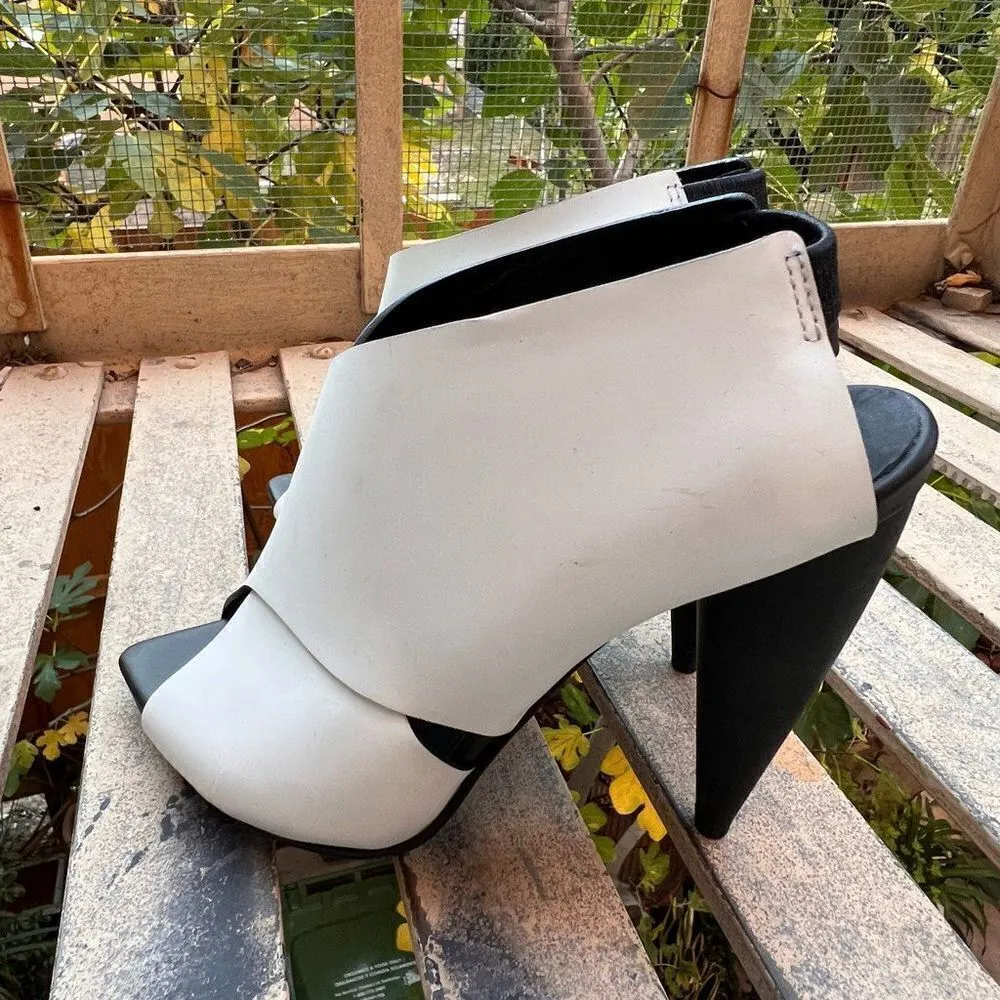 Proenza Schouler White Criss Cross Strap Black Platform Heels Sandals $895 37 - Image 5