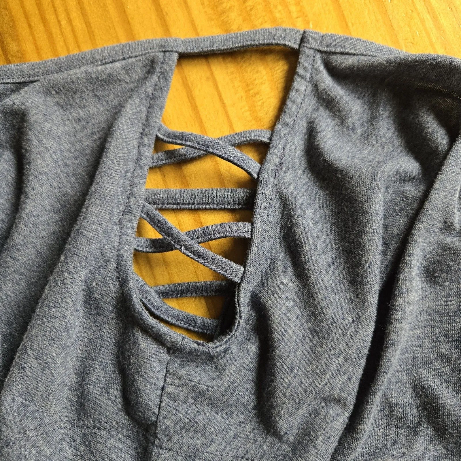 Yogalicious Gray Strappy Shoulder Top Size M Soft Stretch Active Athleisure Tee - Image 4