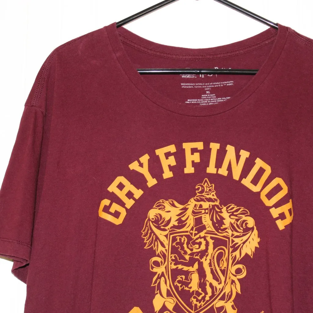 Harry Potter Gryffindor Quidditch Wizarding World of HP T - Image 6