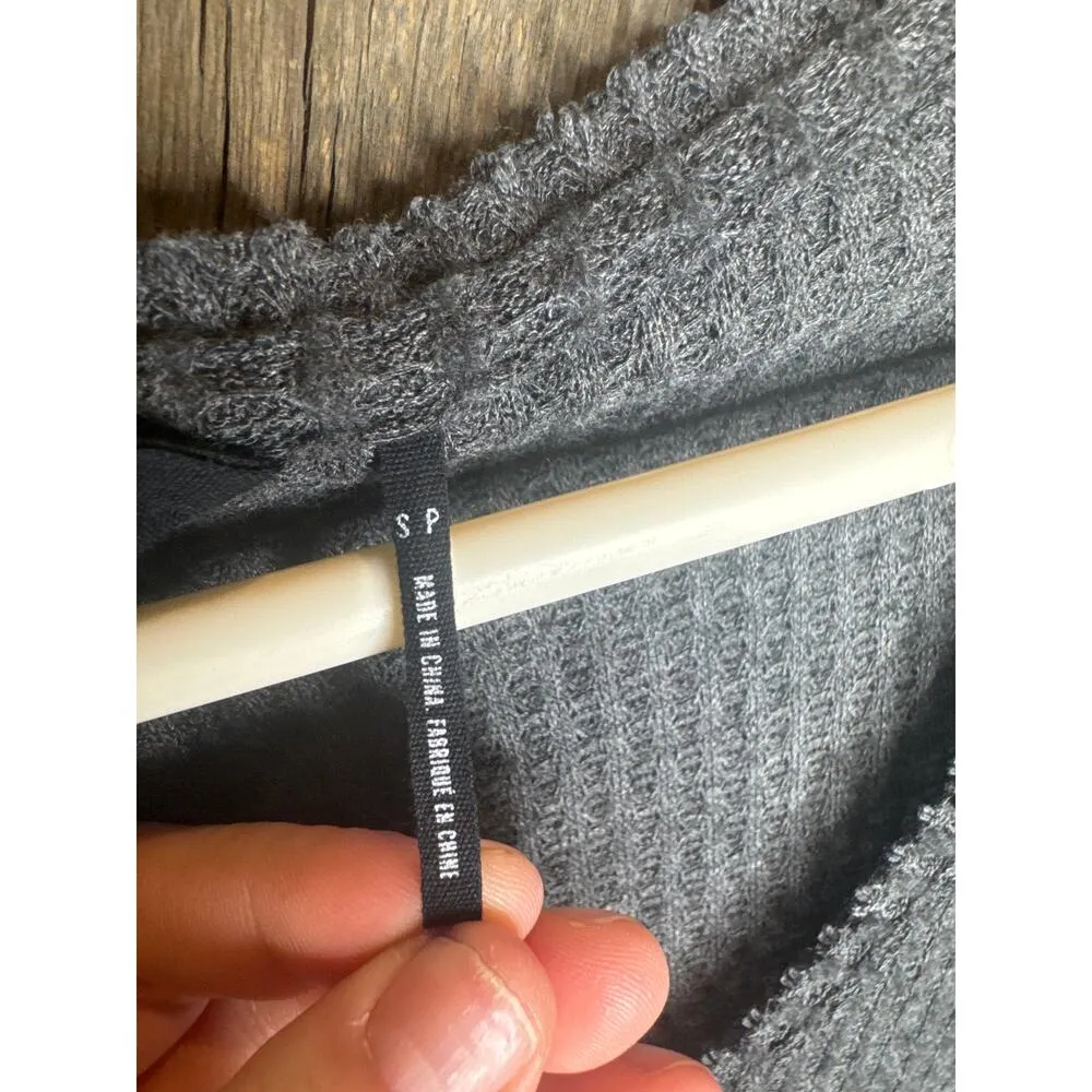 Urban Outfitters Out From Under Gray V-Neck Sweater Women's Size Small - Image 3