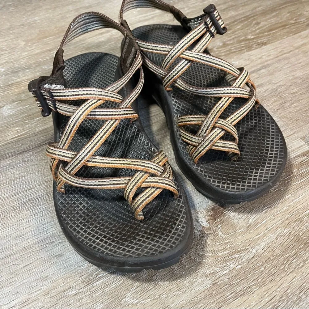 Chacos Strappy Brown Sandals - Image 5