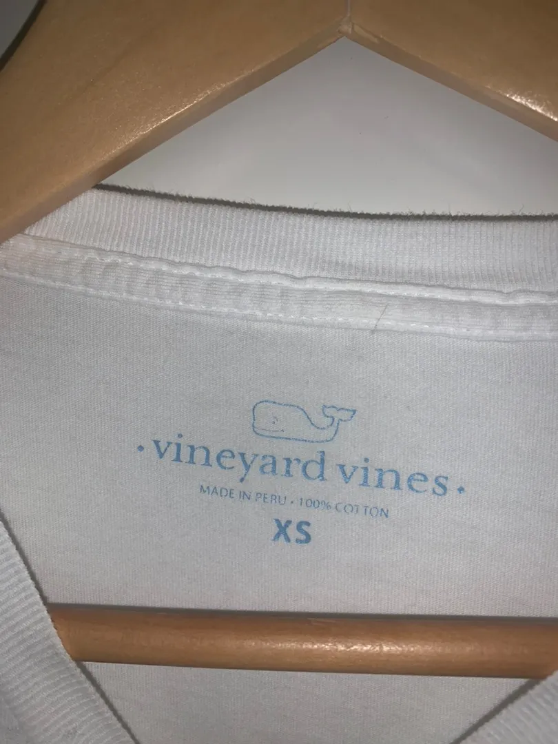 Vineyard Vines long sleeve  tee - Image 3