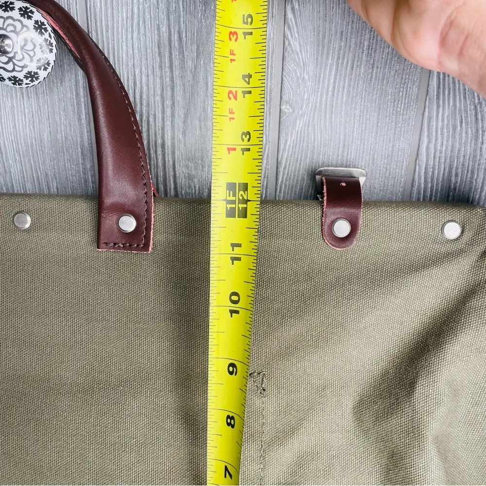 Green canvas line of trade leather detail / strap tote bag duffle large luggage - Image 6