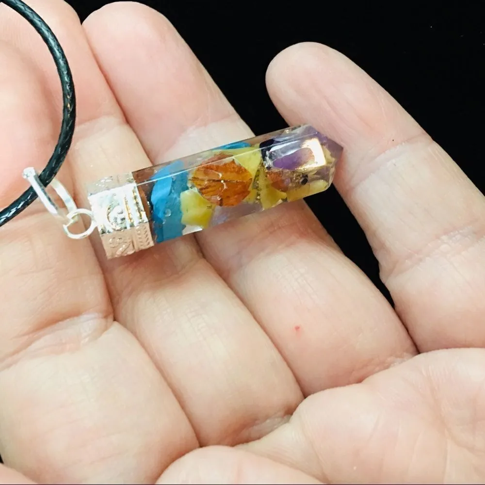 Orgone point pendant necklace - Image 2
