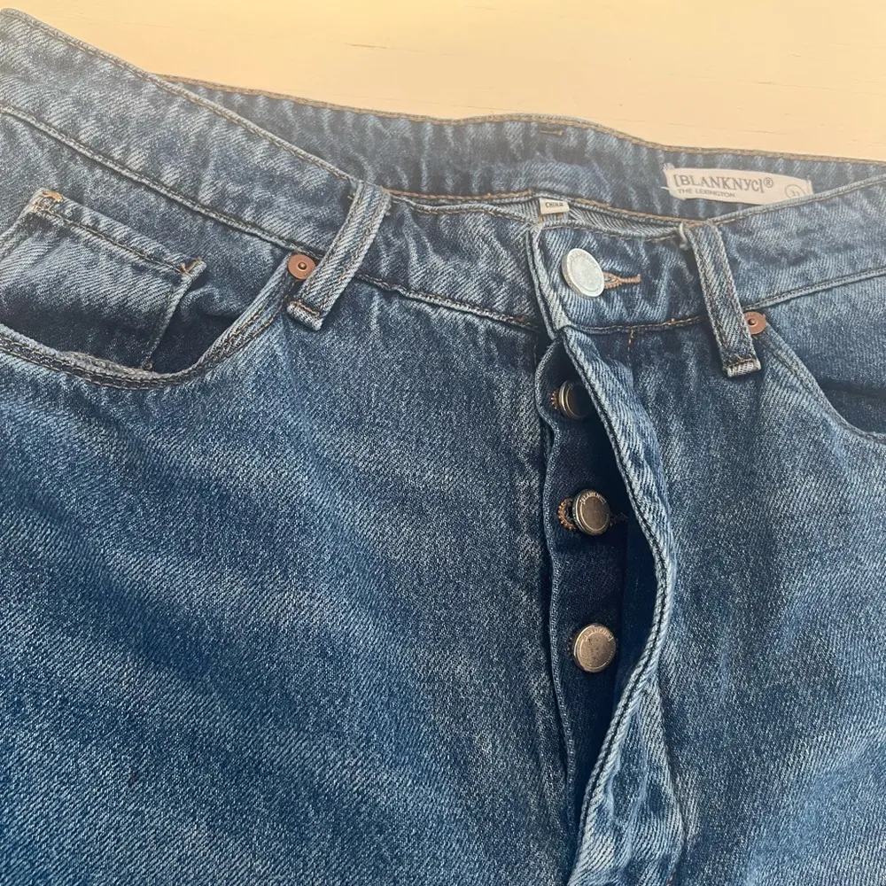 Blank NYC The Lexington Jeans Medium‎ Wash High Rise Slim Straight Size 31 - Image 4