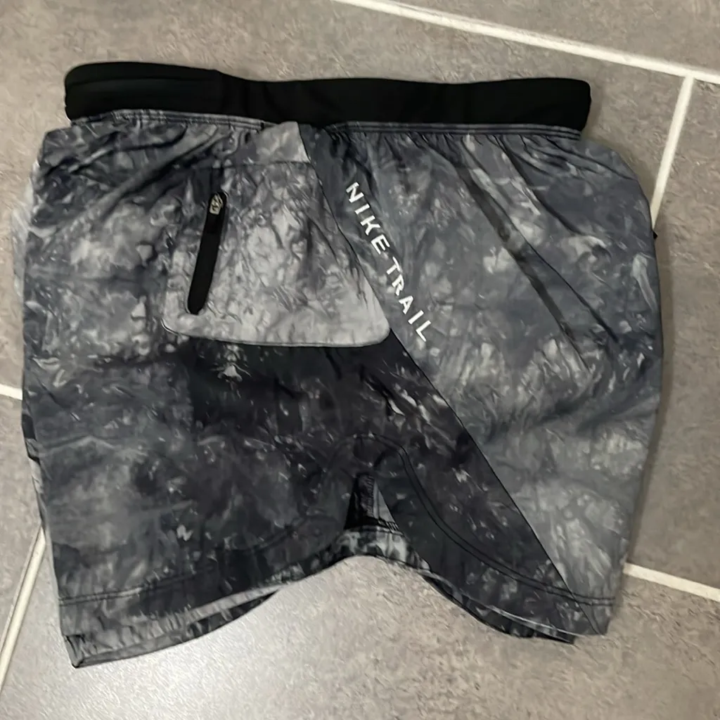 Nike Trail‎ Repel Shorts size Small - Image 6