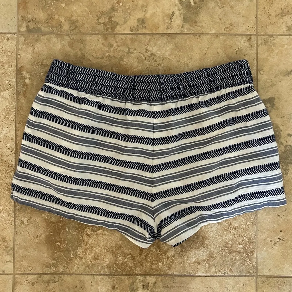 Southern Tide Mabel Stripe Lounge Shorts - Image 5