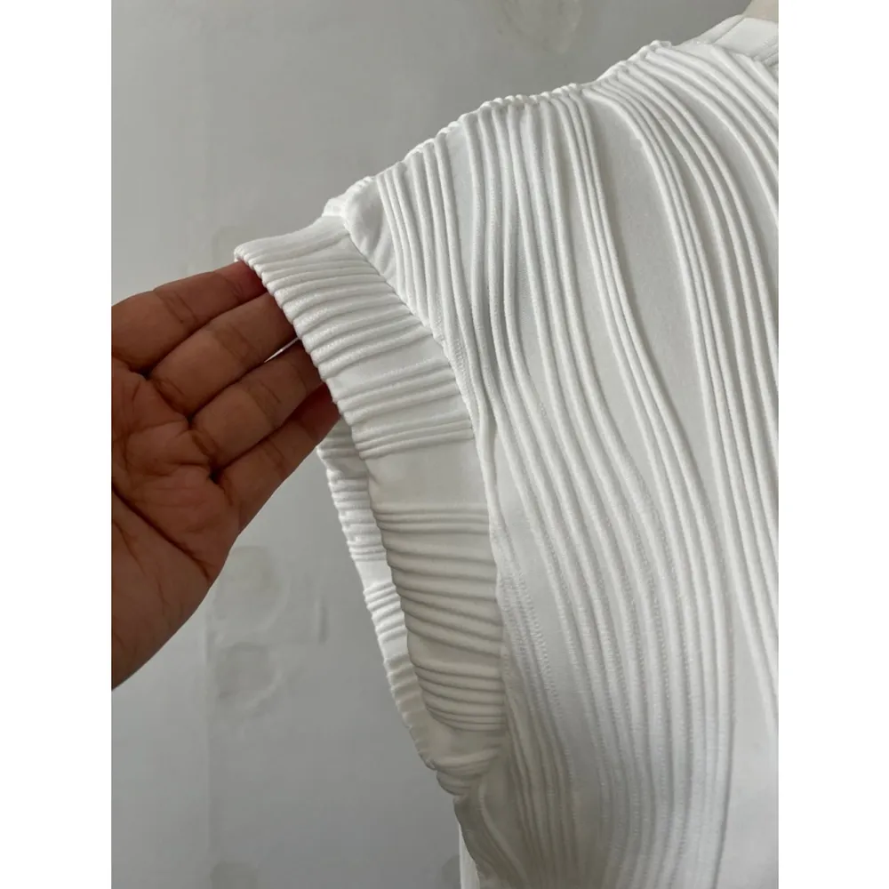 Vintage white swirl accordion pleat crew neck pleated stretchy cap sleeve top M Size M - Image 2