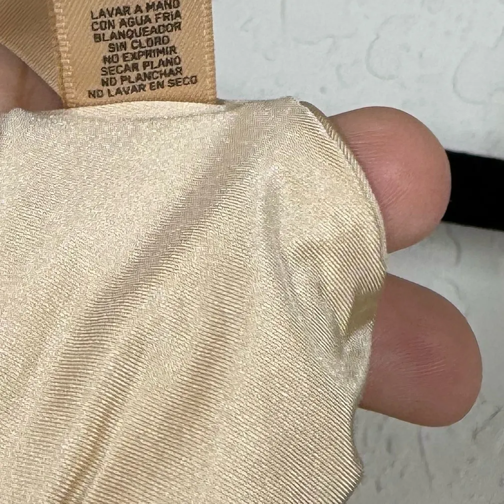 SKIMS NWT  Weightless Demi Bra Size 32B - Image 12