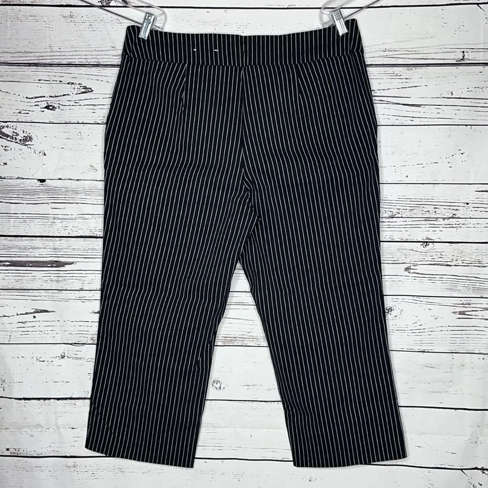 Roz & Ali Size 16 Navy Blue & White Nautical Stripe Pull-On Capri Pants - Image 3
