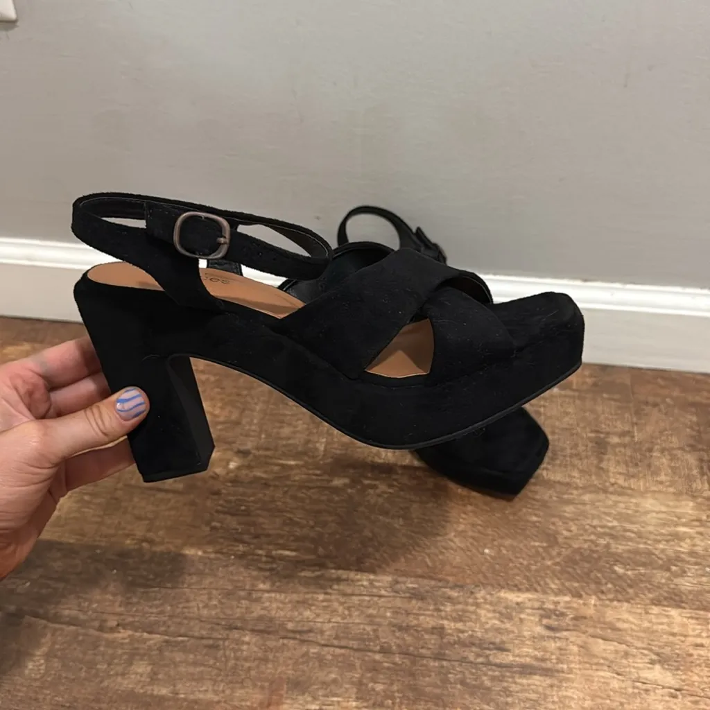 Maurice’s Black Heeled Crisscross Black Platform Heels - Image 5