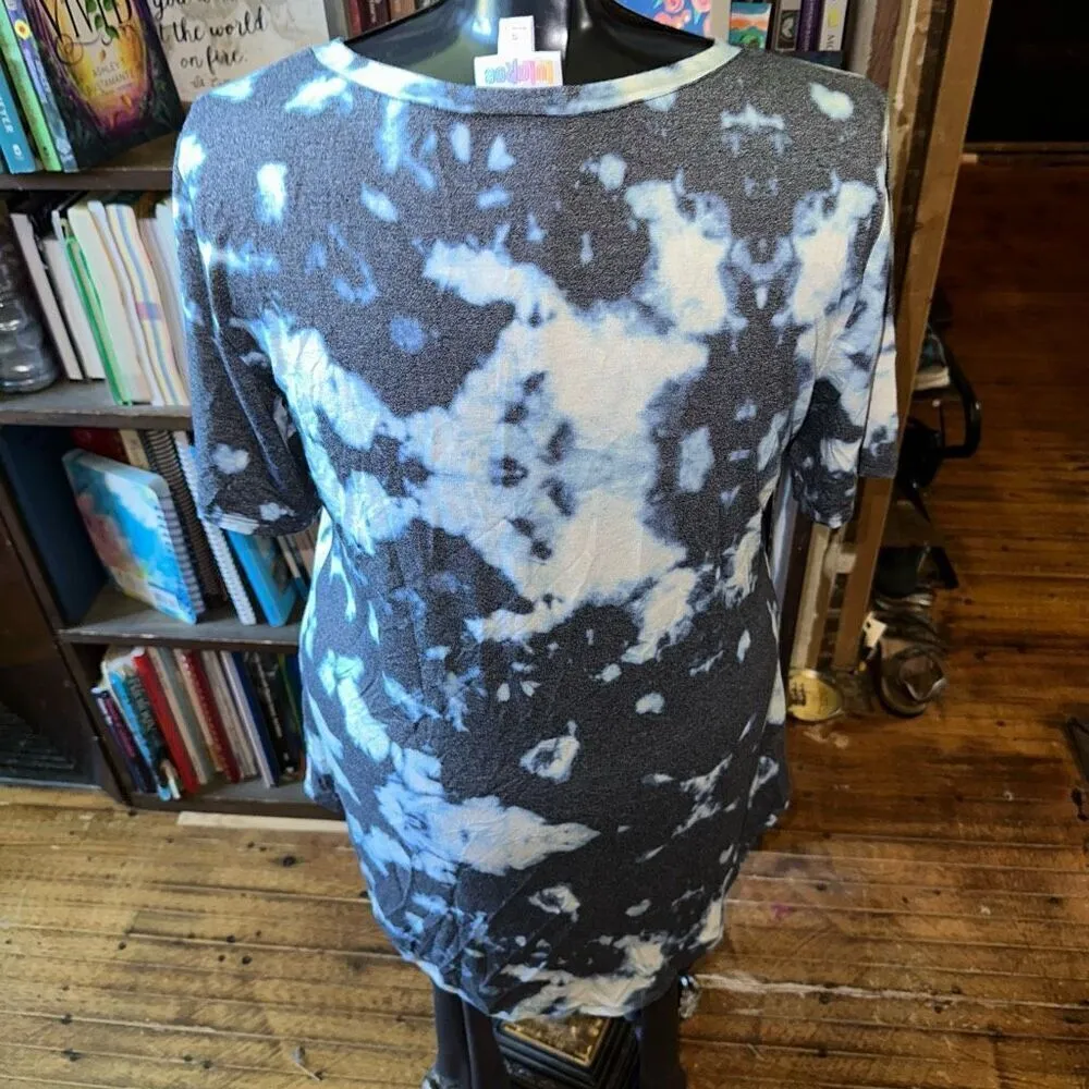 Lularoe blue tie dye v-neck normcore Christy t-shirt - Image 2