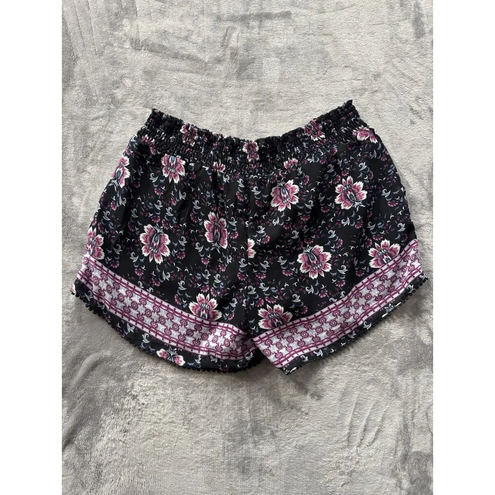 2 Set Of Maurices Womens Pocket Dolphin Floral Shorts Size Large‎ - Image 7