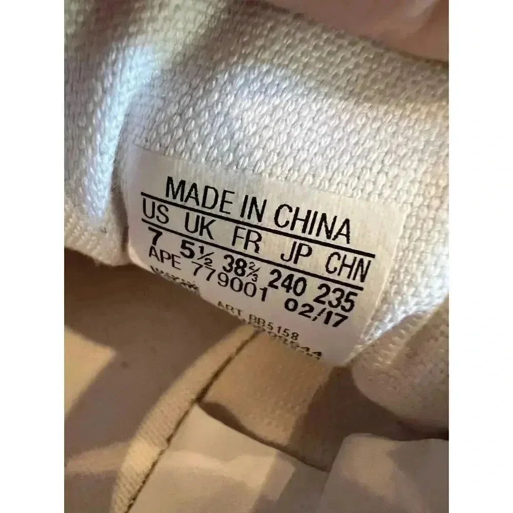 ADIDAS Stan Smith floral series size 5.5 - Image 2