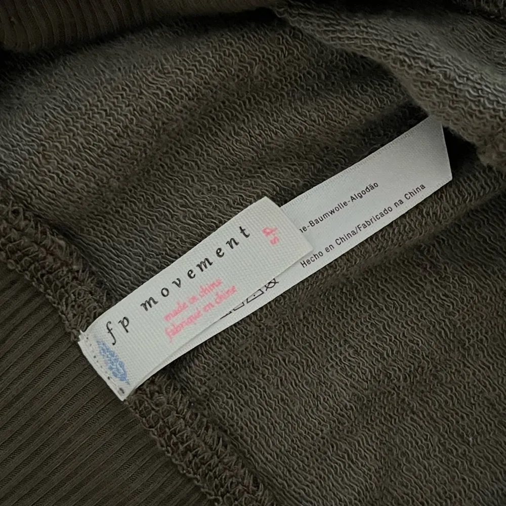 Free People FP Movement Mid Rise Ankle Length On Guard Olive Buckle Pant Small - Image 11