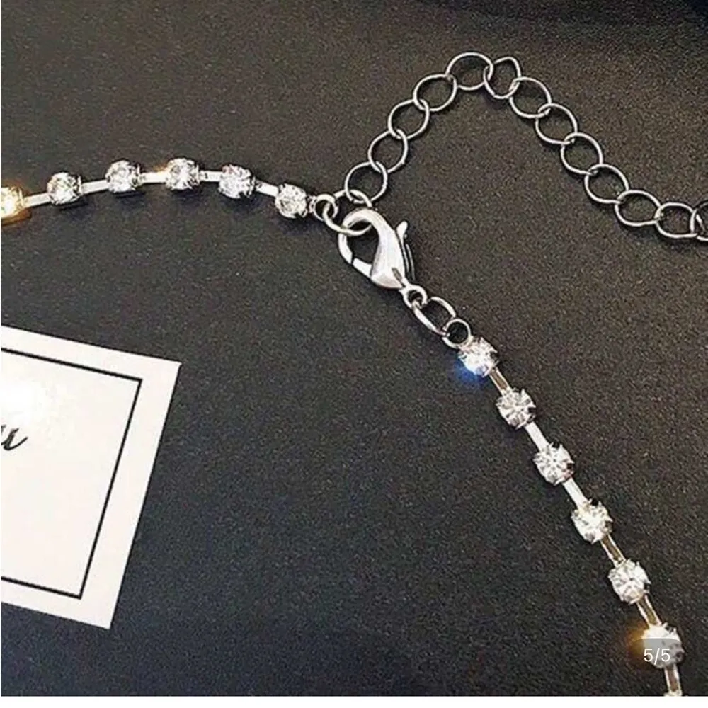 Silver rhinestone necktie Necklace. With gift box - Image 5