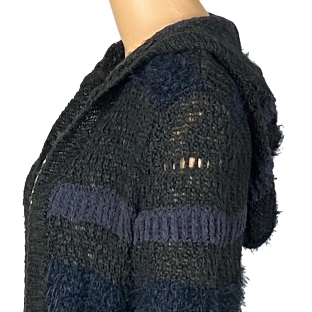 HOUSE OF HARLOW 1960 black & grey striped Hooded fuzzy open Duster ONE SIZE EUC - Image 6