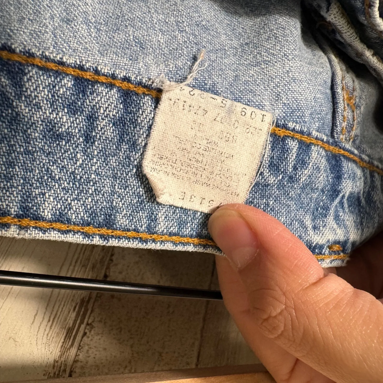 Vintage 90s Levis Denim Jean Mom Short High Waist USA White Tab Womens Size 7 Blue Size M - Image 6