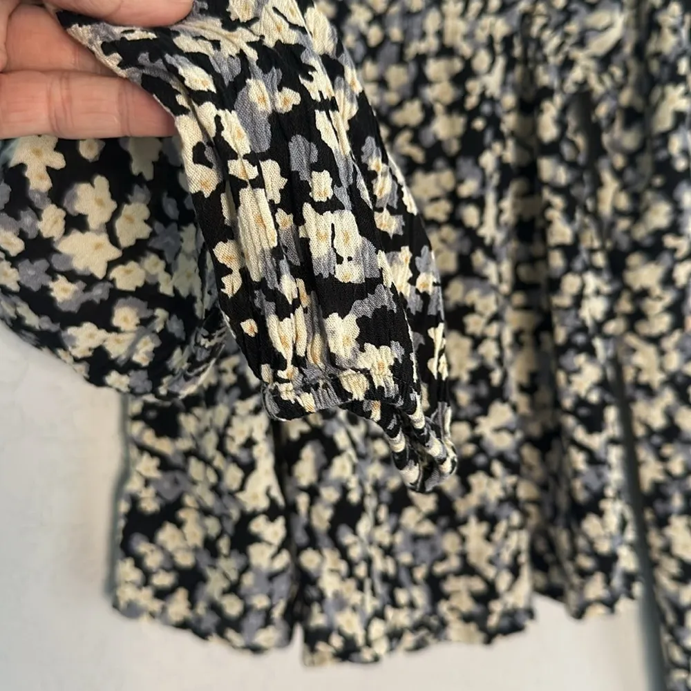 Billabong Crop Top Floral Long Sleeve Rayon Black Boho Indie Y2K Babydoll - Image 3