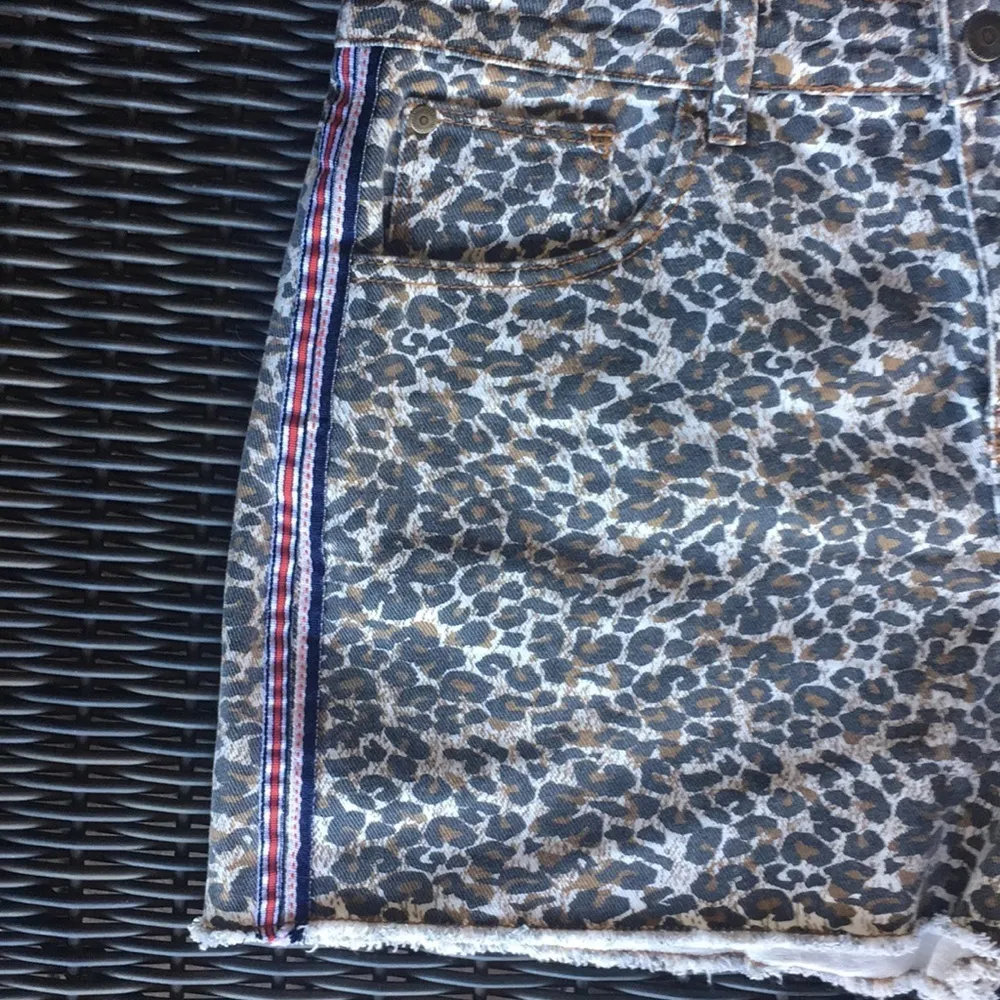 Chelsea & Violet Denim Leopard Print Shorts - Image 6