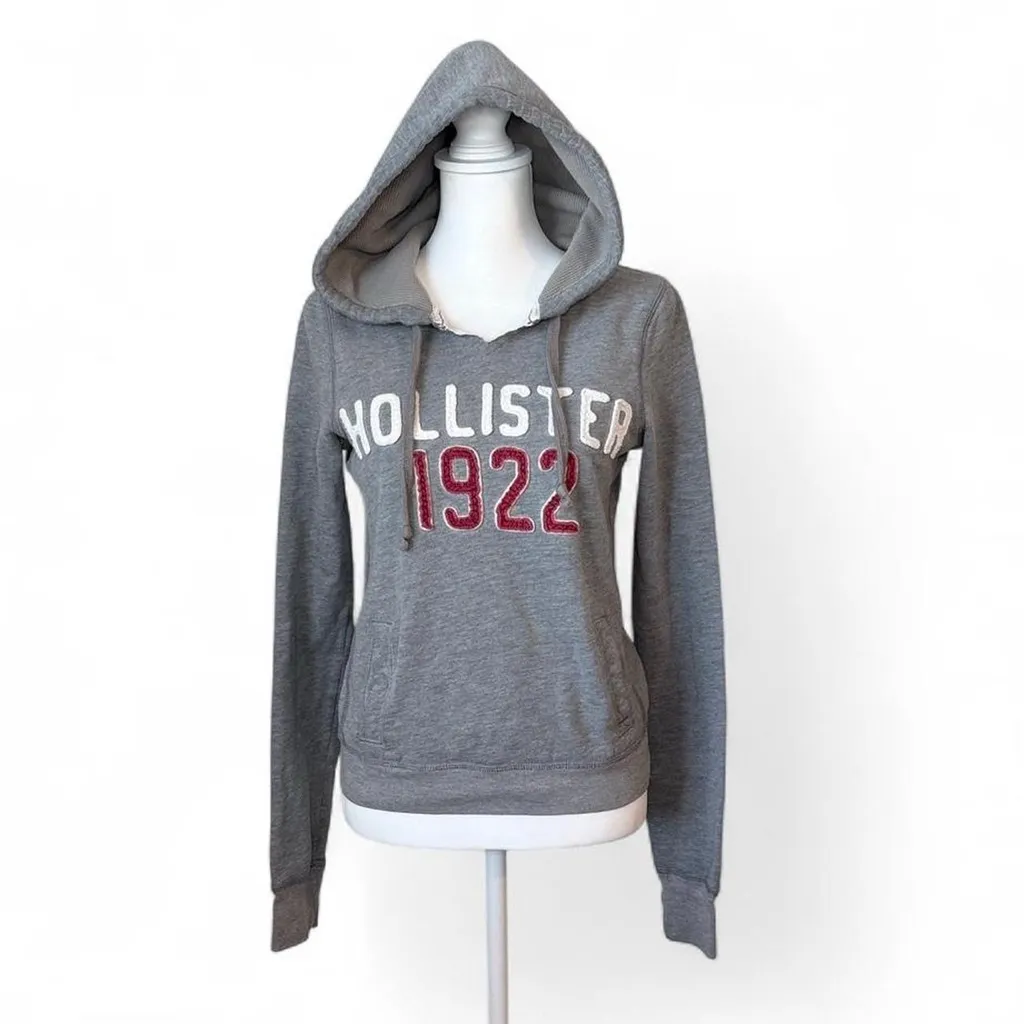 Y2K Hollister Hoodie - Image 2