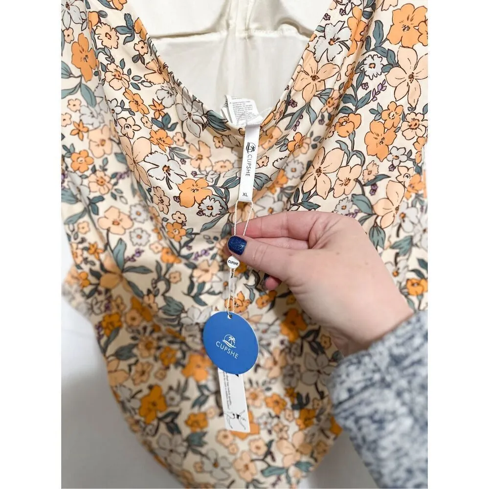 Cupshe NWT One piece floral suit - Image 2