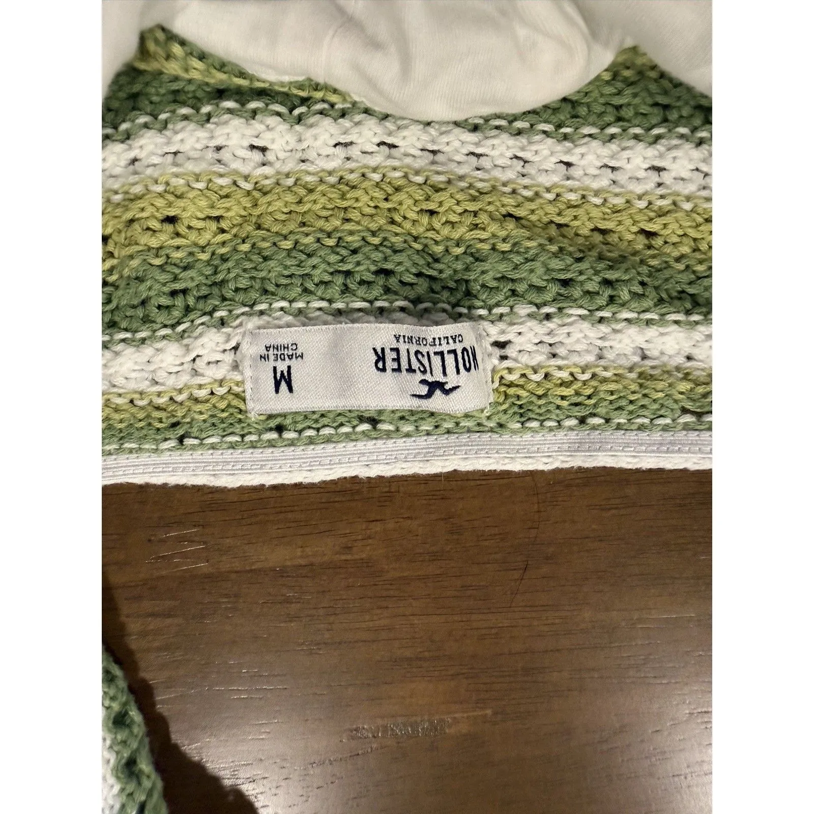 Women’s Hollister Crochet Plunge Halter Crop Top, Green And White Striped Size M - Image 4