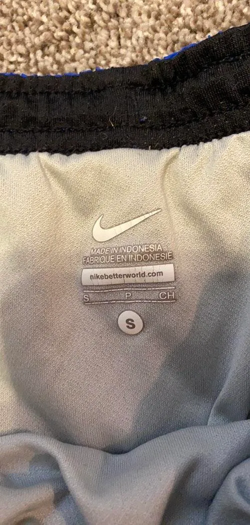 Nike Women’s shorts - Image 2