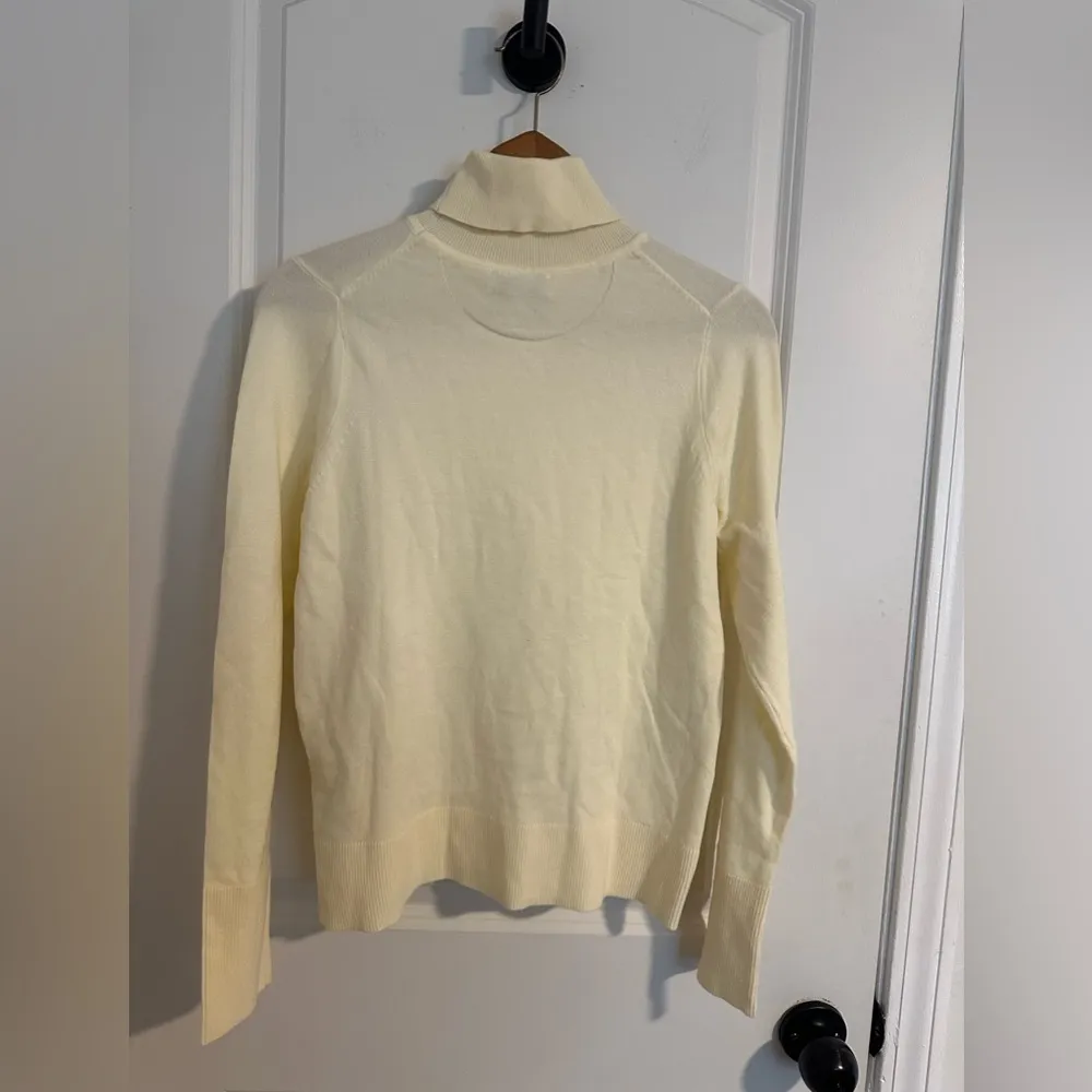 Free Assembly cream turtleneck sz small EUC so soft!!!! Tan - Image 2