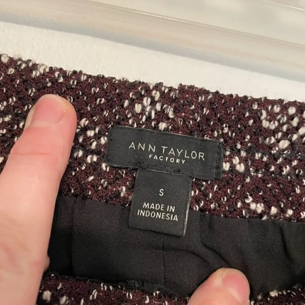 ANN TAYLOR Factory Burgundy Maroon or Plum White Tweed Work Pull On Pencil Skirt - Image 5