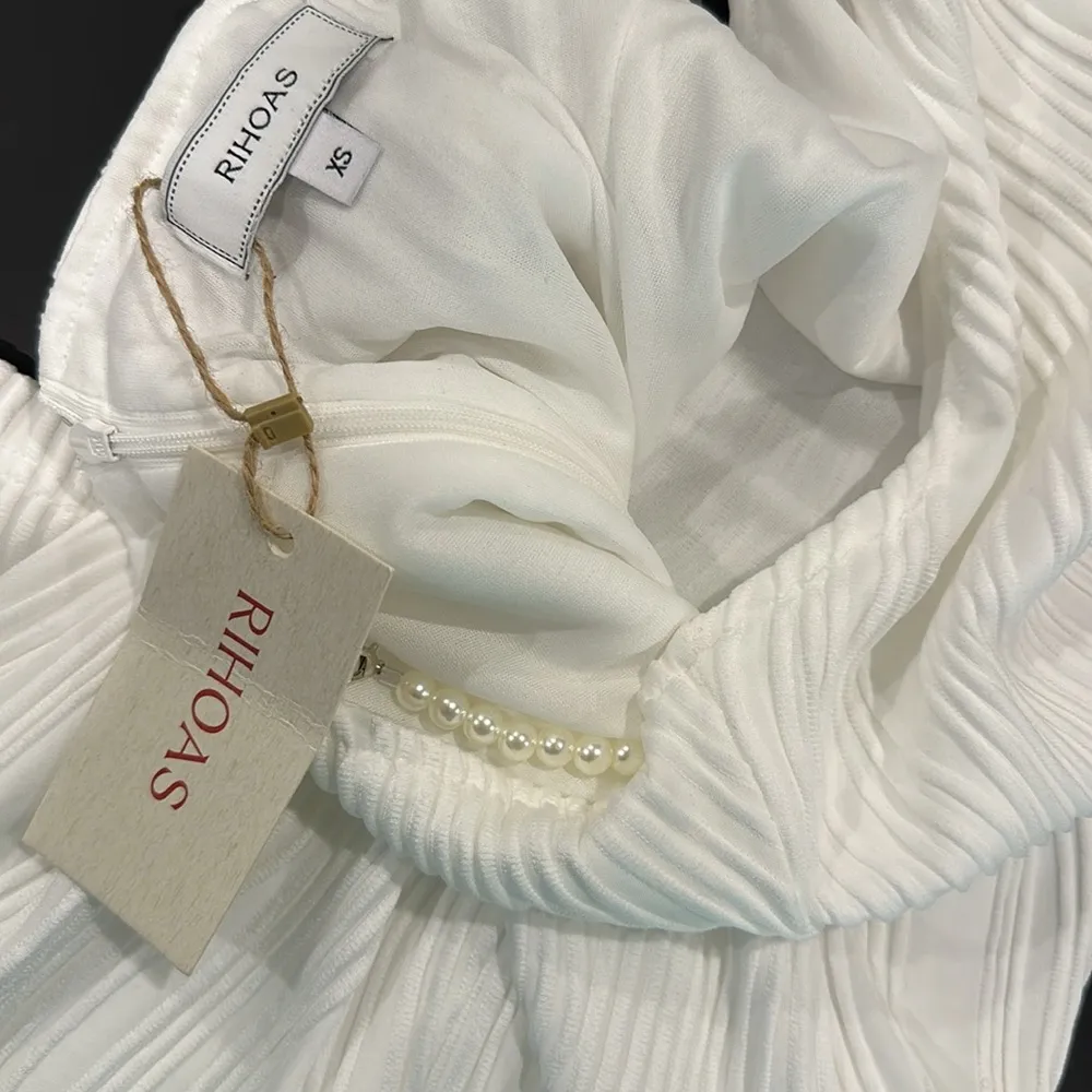 Rihoas White Ripple Effect Pearl Strap Dress Size XS - Image 6