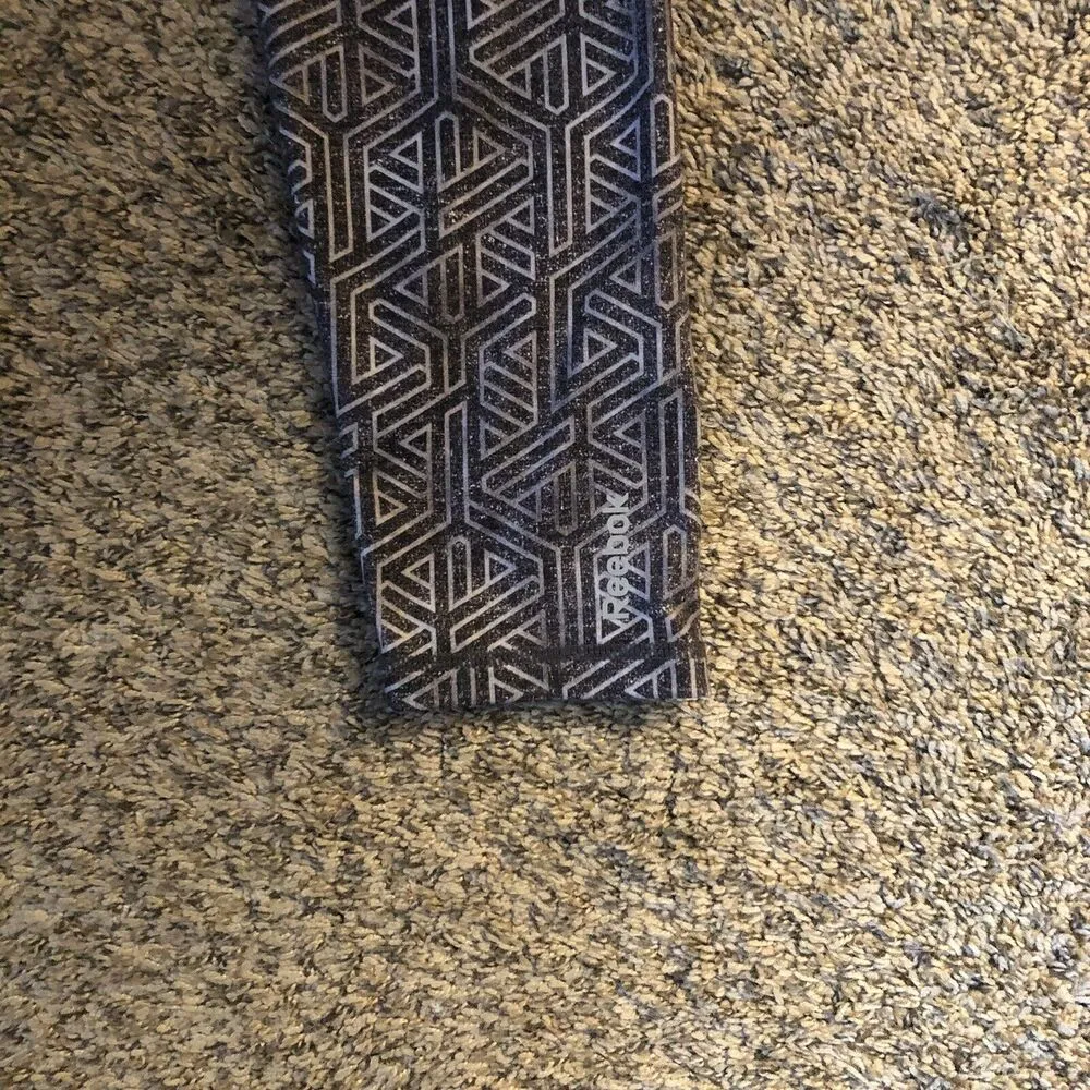 Reebox athletic workout geo print leggings in EUC Size M - Image 3